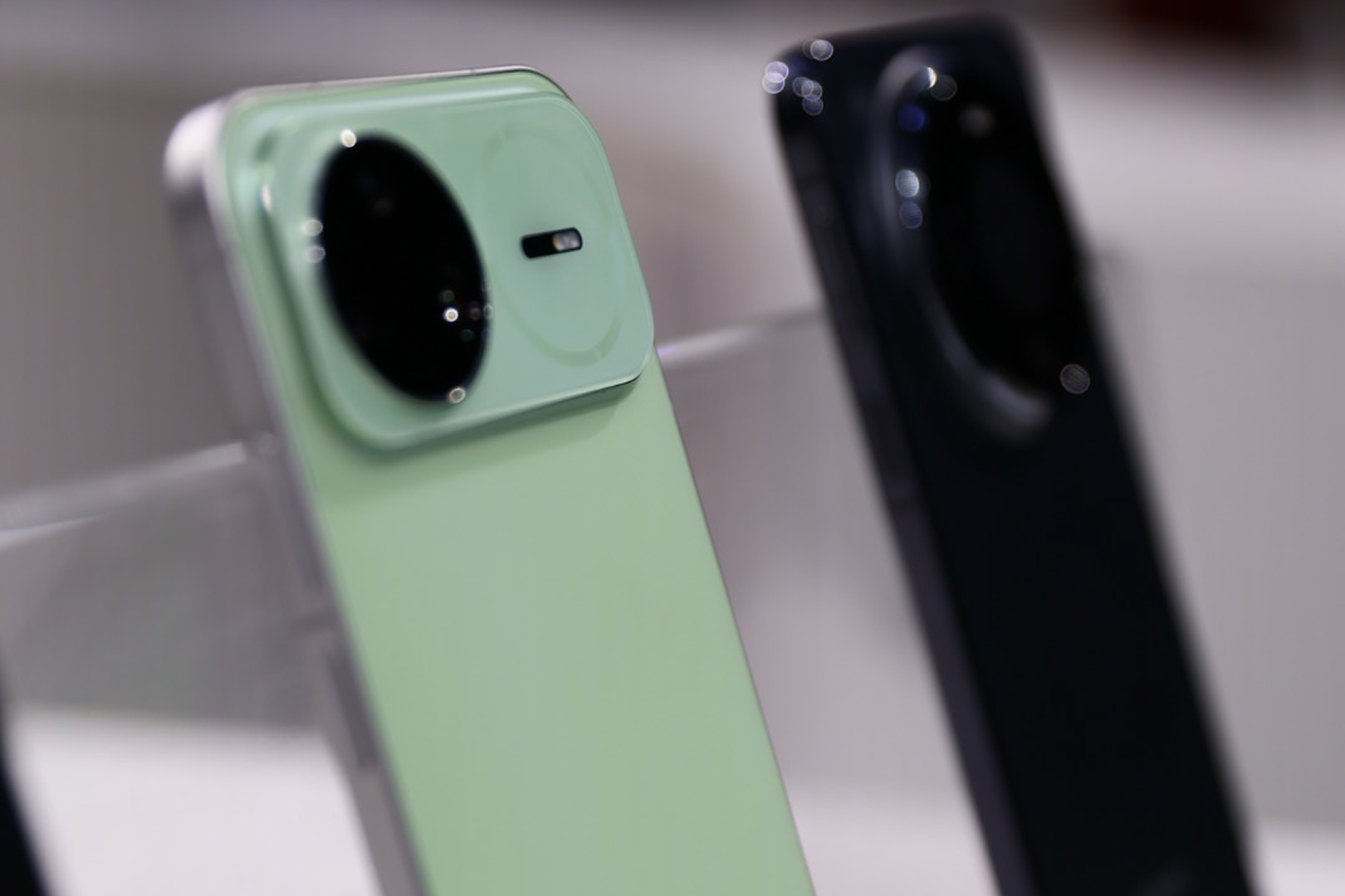 МТС открыл предзаказ на смартфоны HUAWEI серии nova 15 (фото 3)