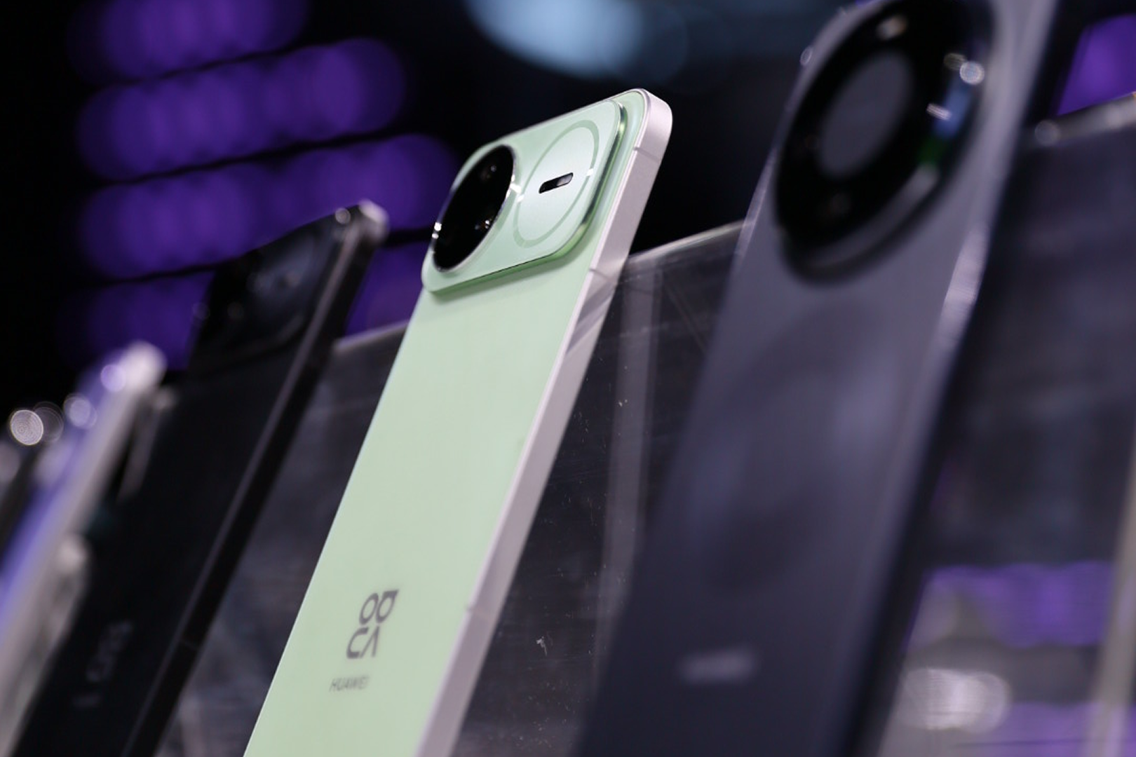 МТС открыл предзаказ на смартфоны HUAWEI серии nova 15 (фото 2)