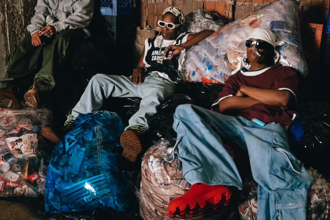 Дизайн-студия A$AP Rocky представила диван из мусорных мешков (фото 3)