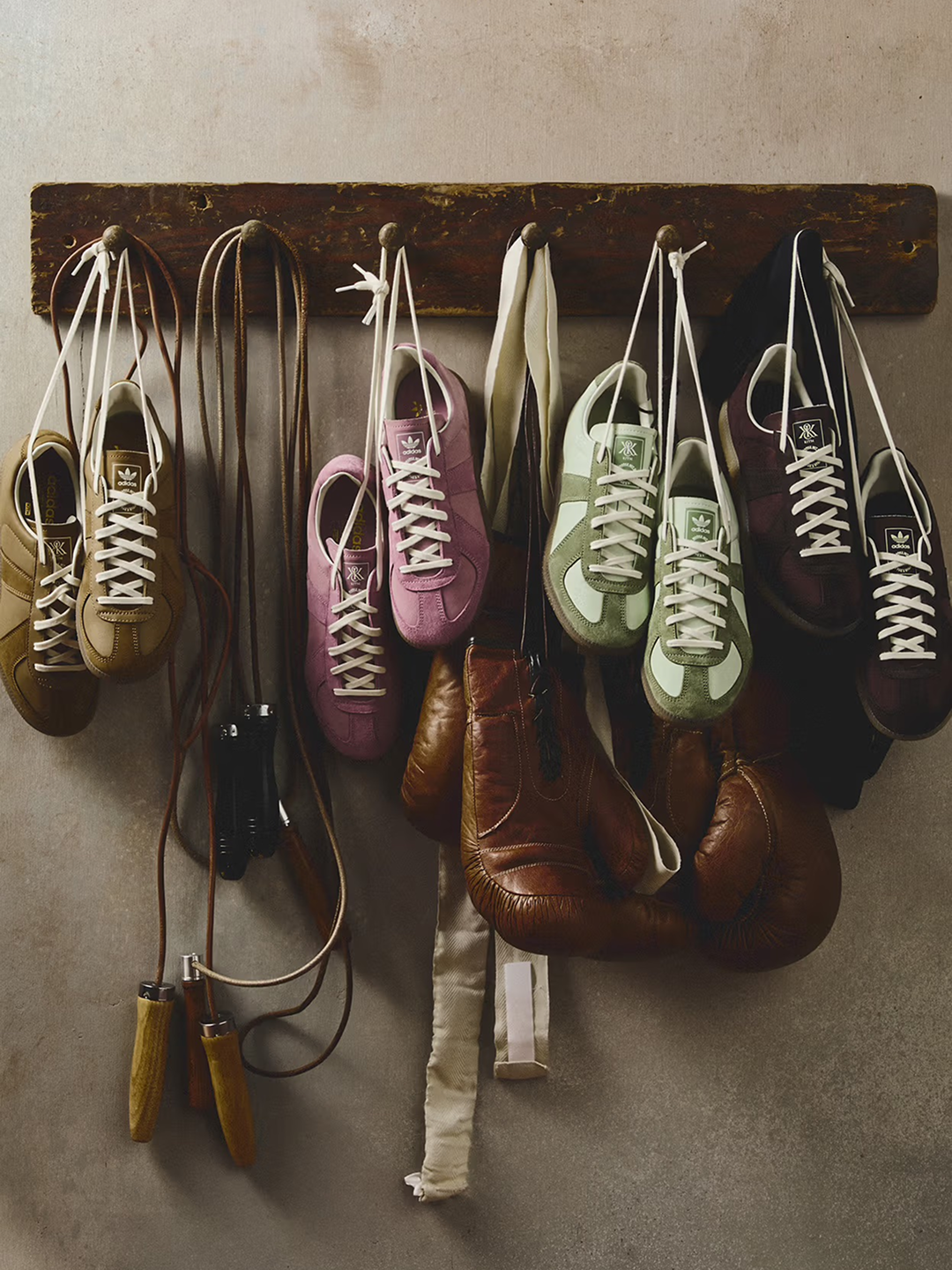 Kith и adidas показали кроссовки из новой коллаборации (фото 5)