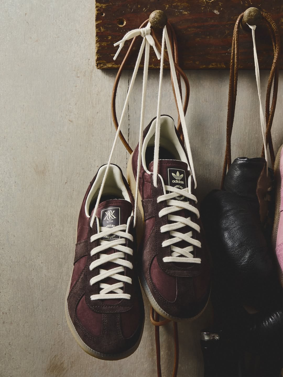 Kith и adidas показали кроссовки из новой коллаборации (фото 8)