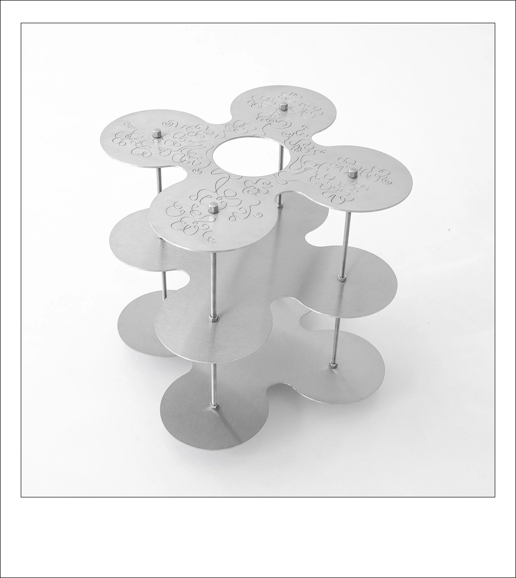 Стоят на ножках твердо. Лучшие журнальные столики от российских брендов (фото 7)