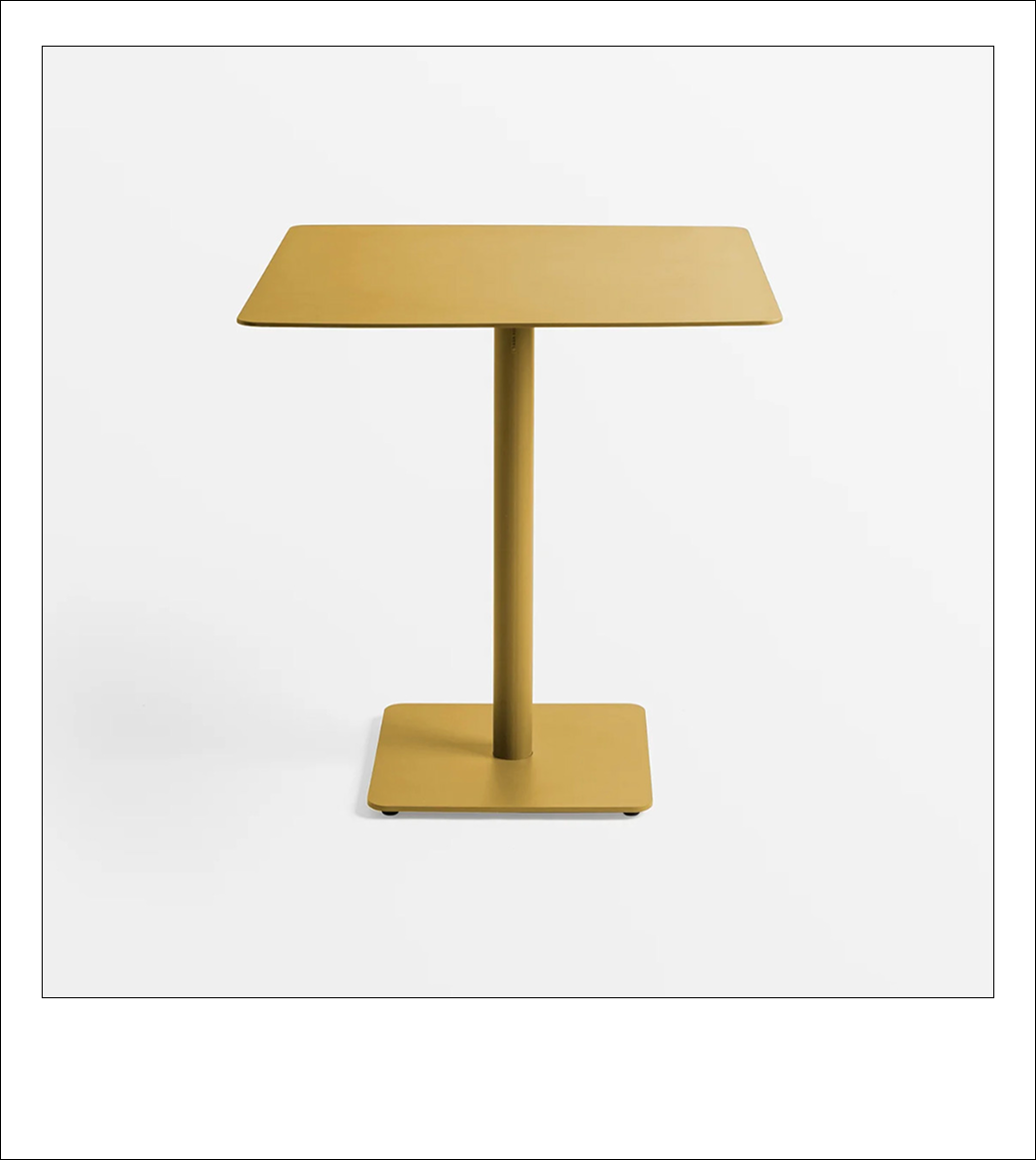 Стоят на ножках твердо. Лучшие журнальные столики от российских брендов (фото 4)