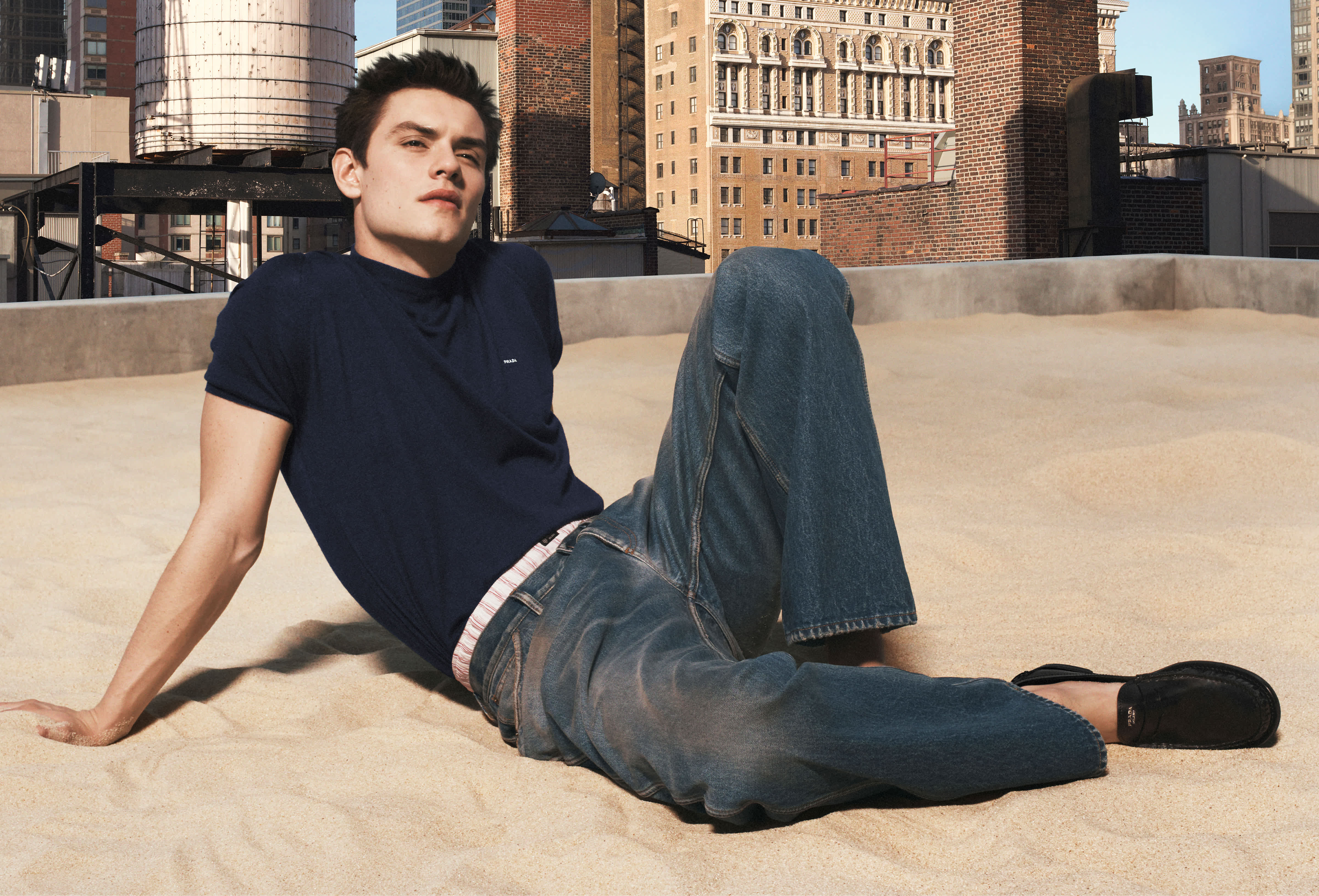 Бренд Prada показал рекламную кампанию Days of Summer 2026 (фото 4)