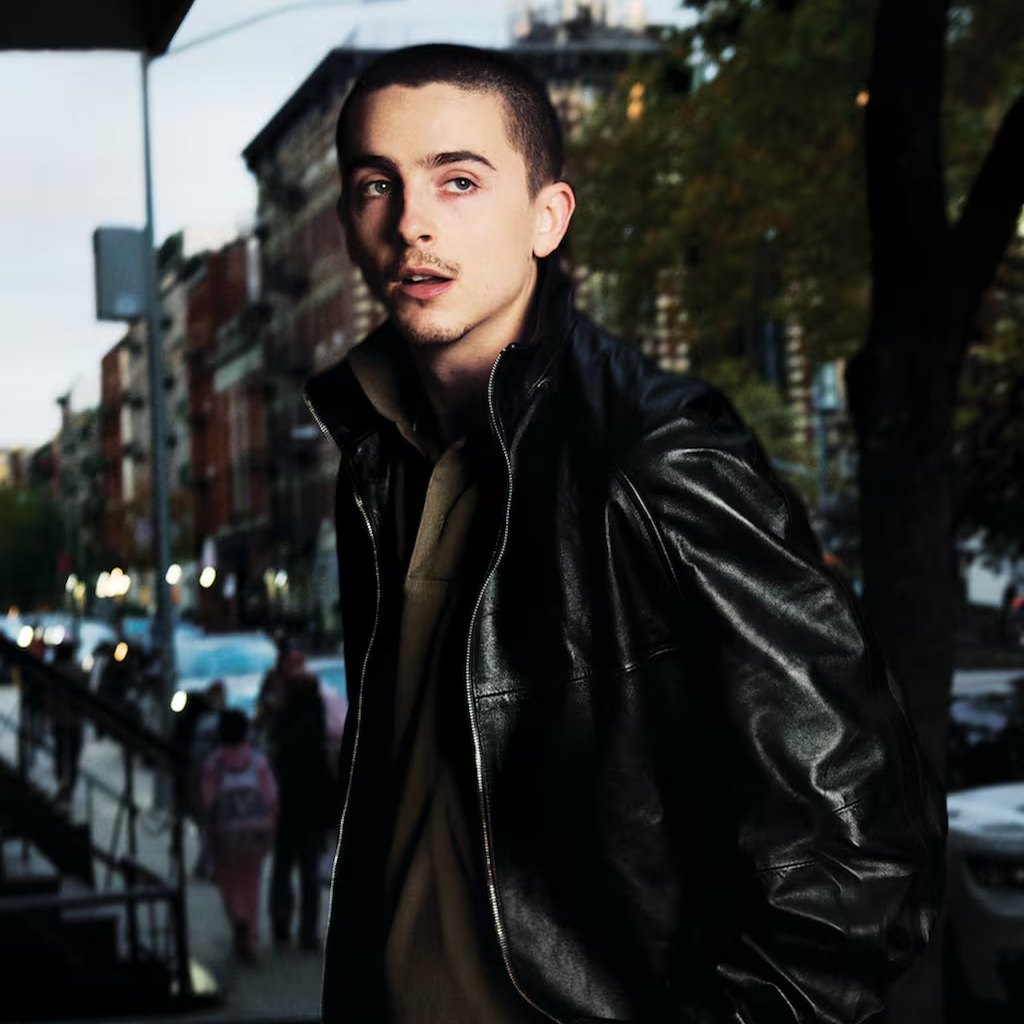 Тимоти Шаламе стал акционером часовой компании Urban Jürgensen (фото 1)