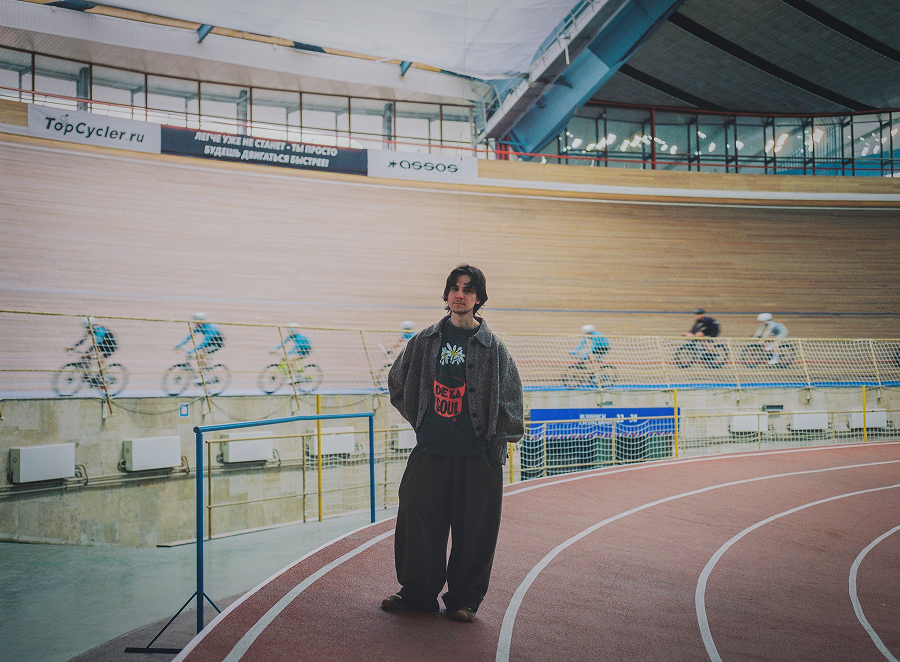 Фронтмен группы «Обстоятельства» запустил сольный проект «Тихий час» (фото 1)