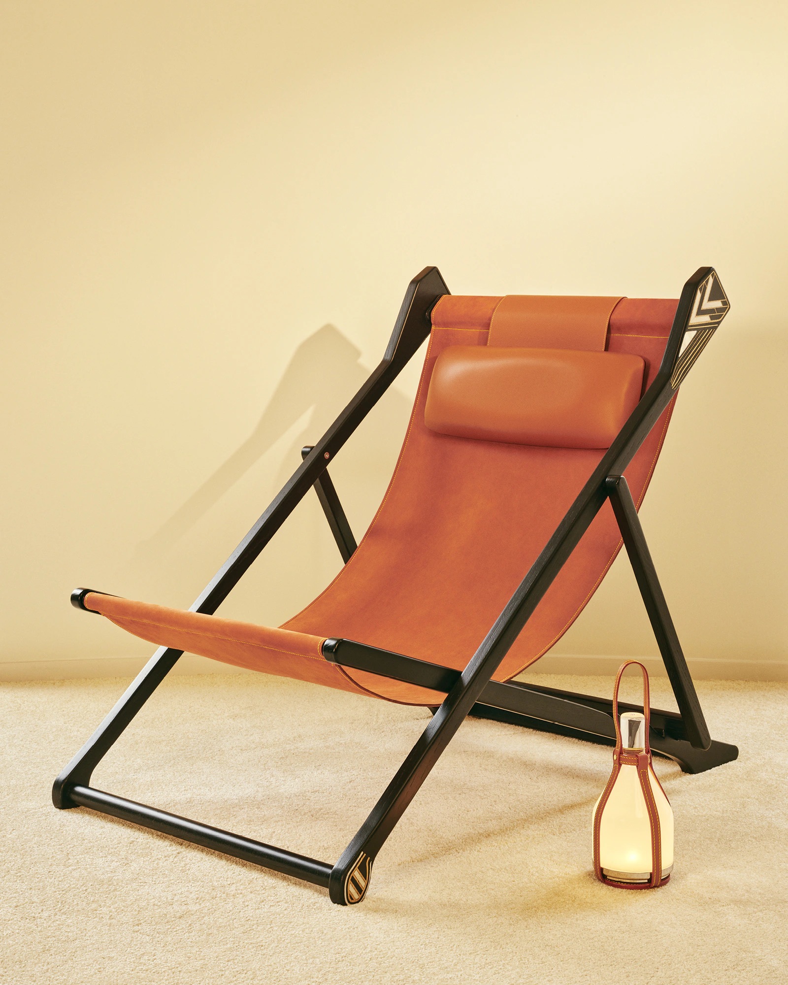 Кресла-томаты и столы из бумаги: хайлайты Недели дизайна в Милане 2026. Выбор BURO. (фото 18)