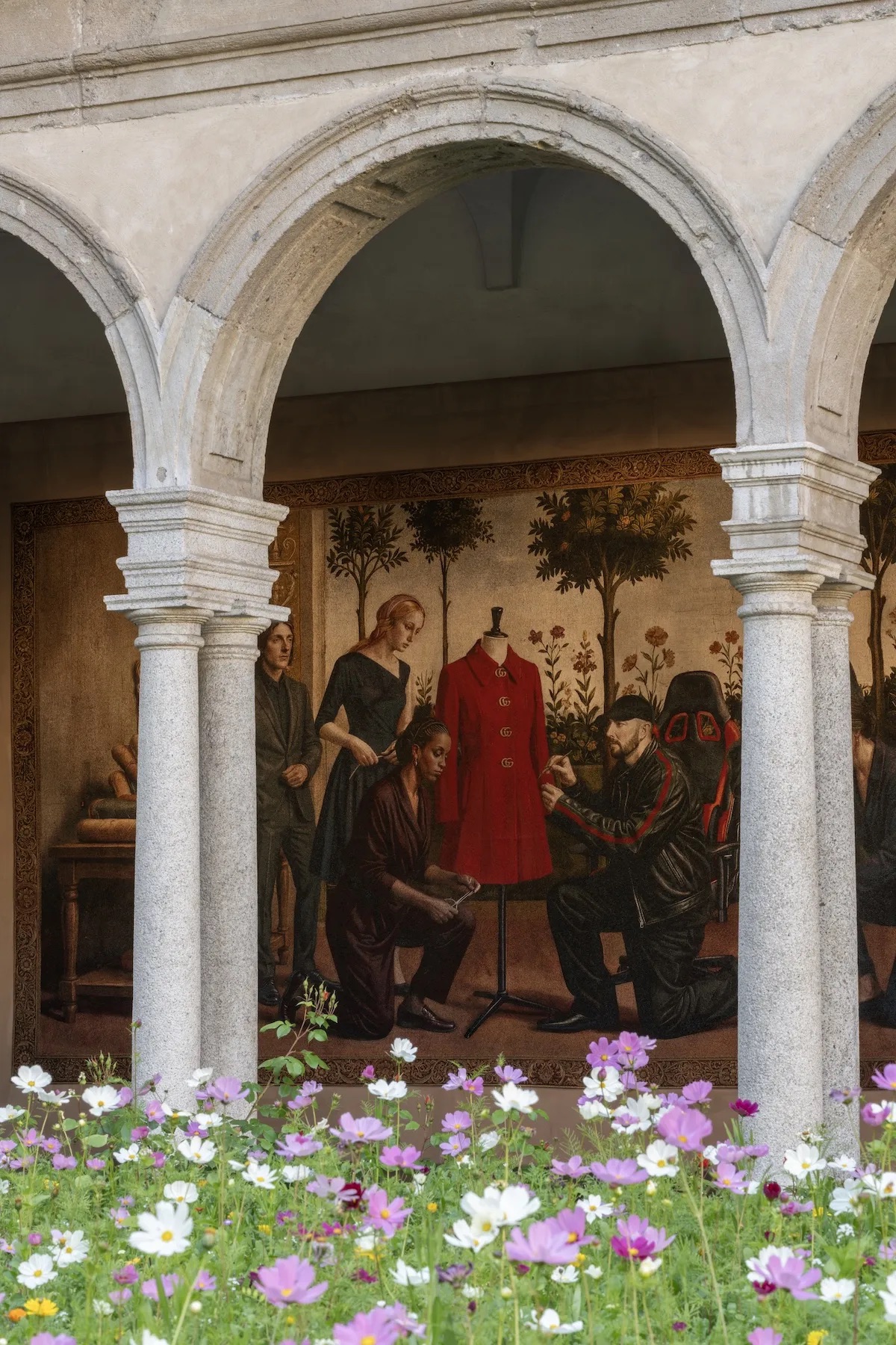 Кресла-томаты и столы из бумаги: хайлайты Недели дизайна в Милане 2026. Выбор BURO. (фото 36)