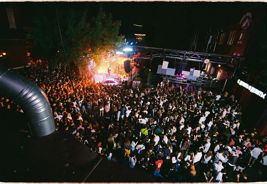 Yanix и Dj Stonik1917 выступят на фестивале «ЭТО БАЗА» (фото 8)