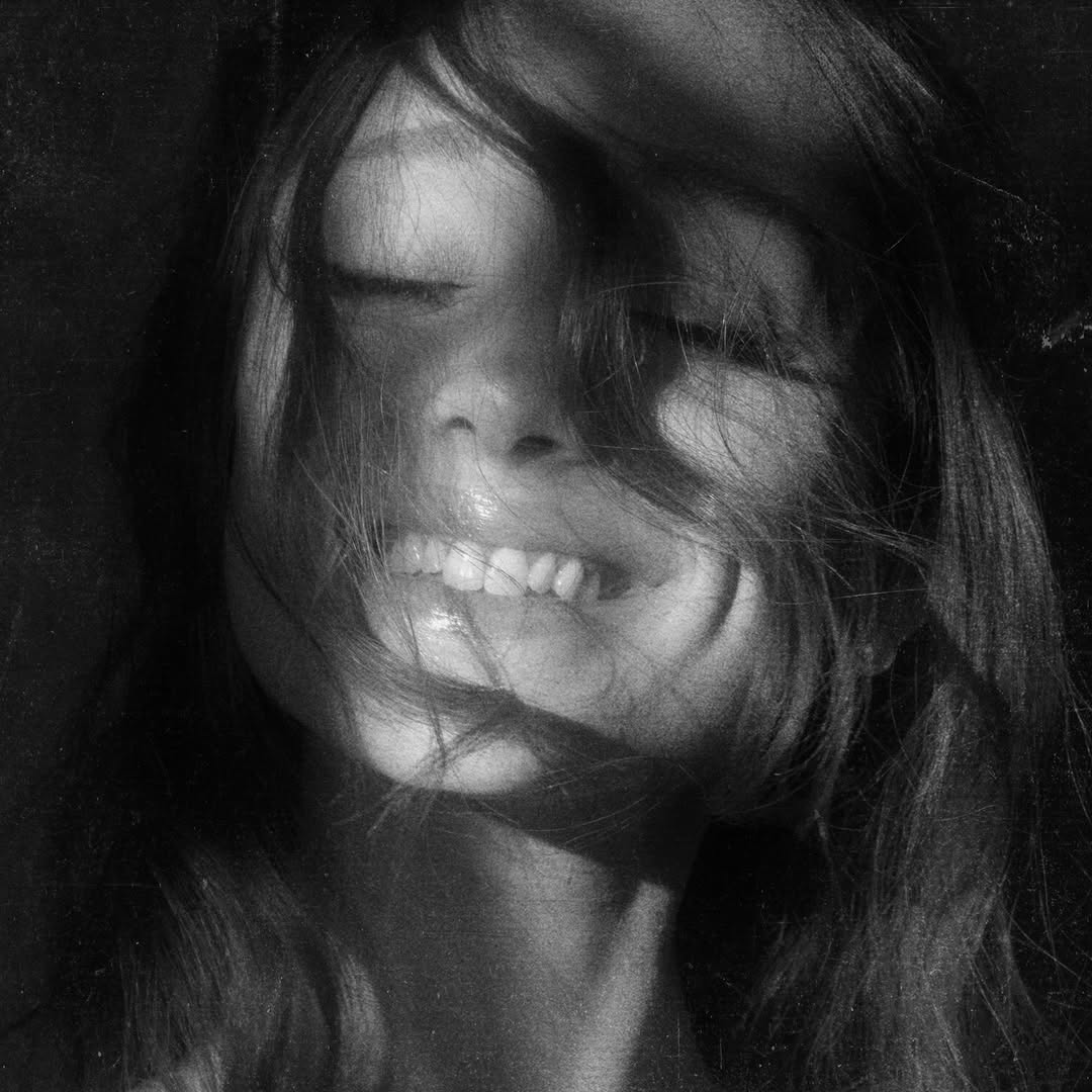 Ариана Гранде назвала дату выхода нового альбома «Petal» (фото 1)