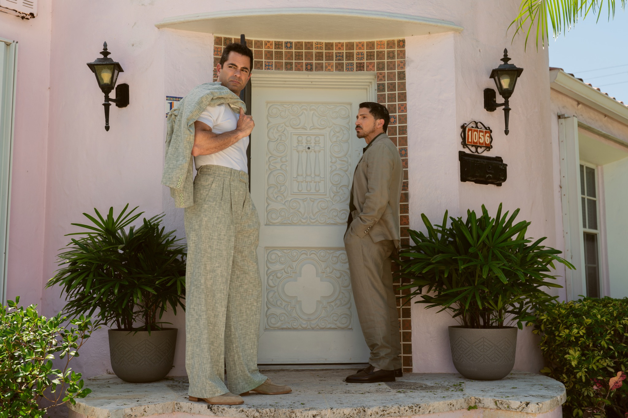 «Паук-Нуар», «Городок» и M.I.A.: какие сериалы смотреть в мае (фото 1)