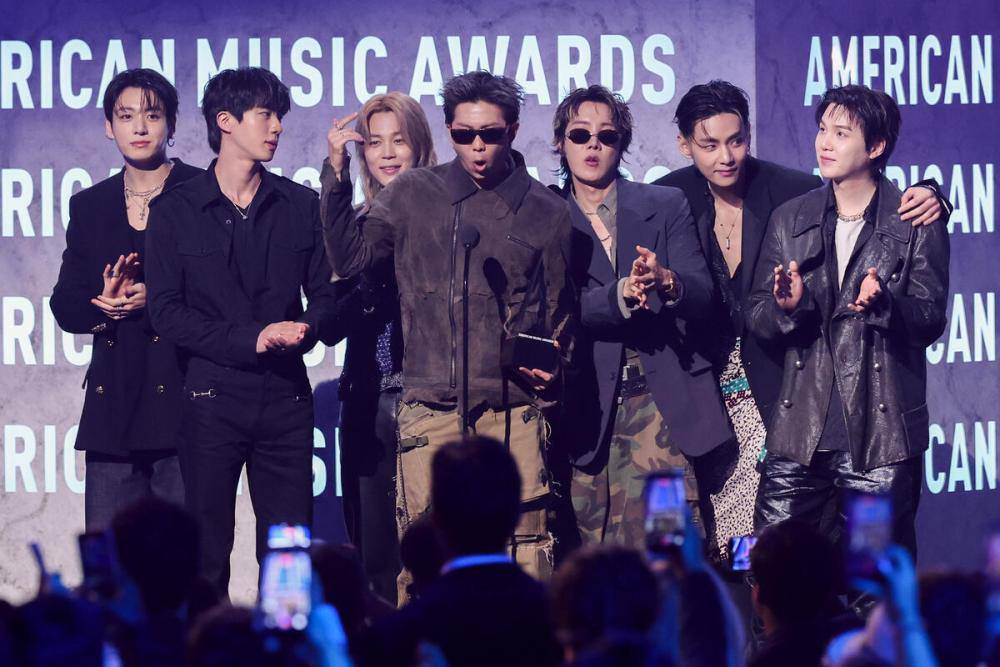 В Лас-Вегасе прошла 52-я церемония вручения American Music Awards (фото 1)