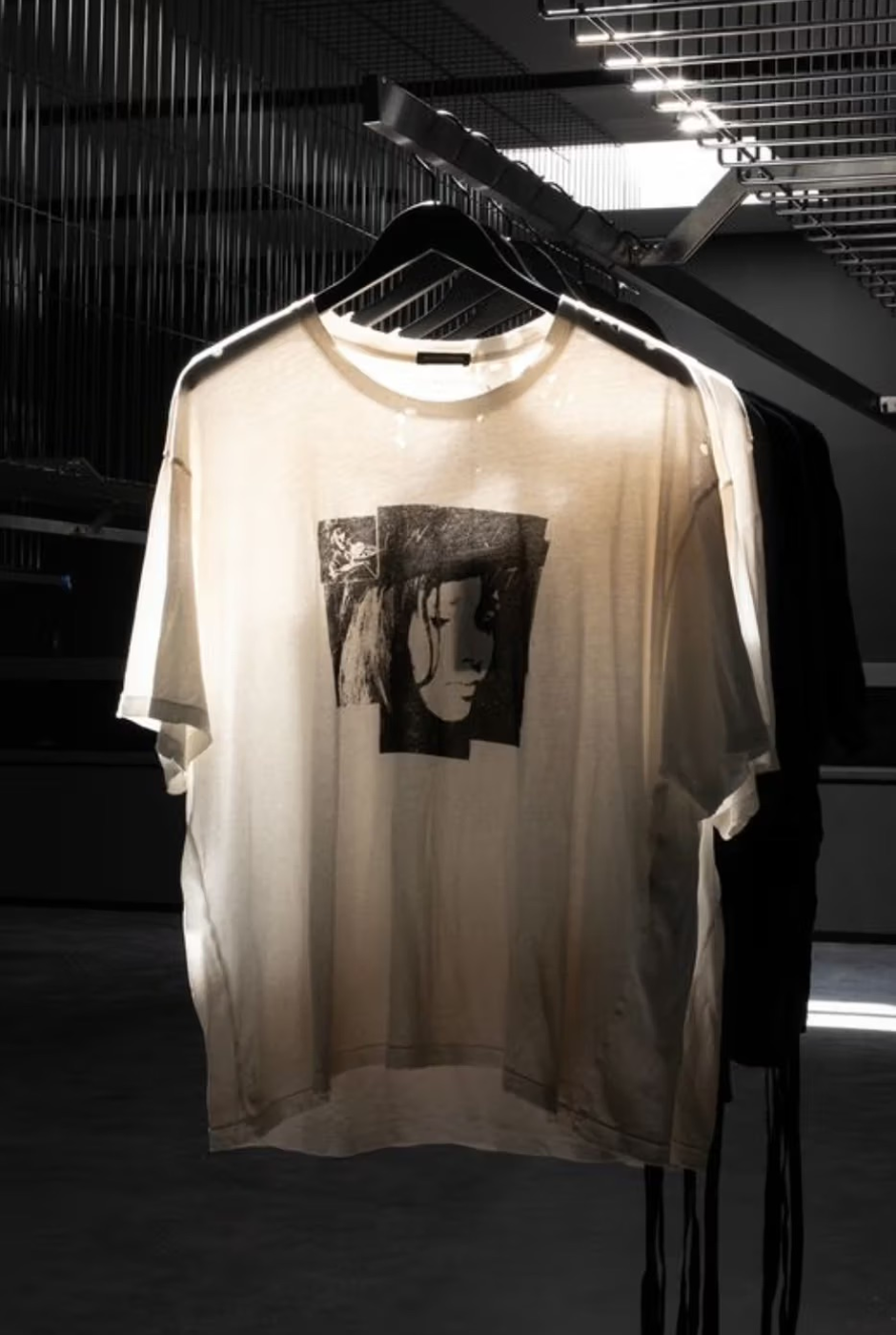 Ann Demeulemeester и ретейлер H. Lorenzo разработали капсульную коллекцию (фото 1)