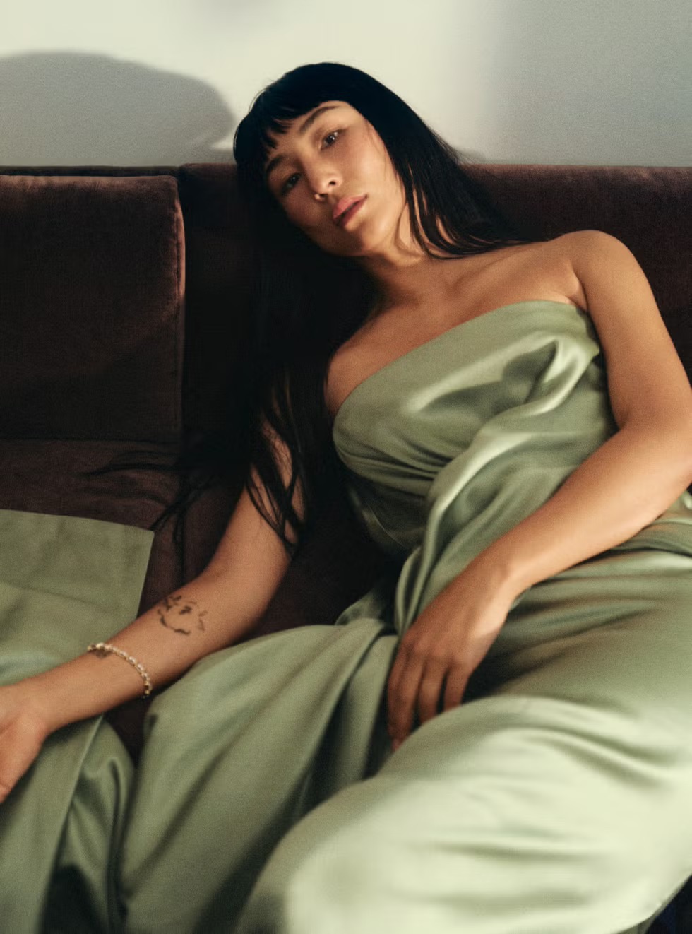 Актриса Грета Ли — героиня кавер-стори Harper's Bazaar (фото 4)