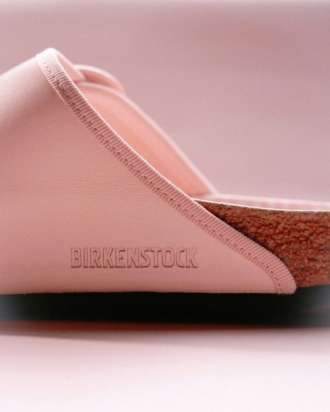Birkenstock выпустит коллаборацию с парижским брендом Repetto (фото 9)