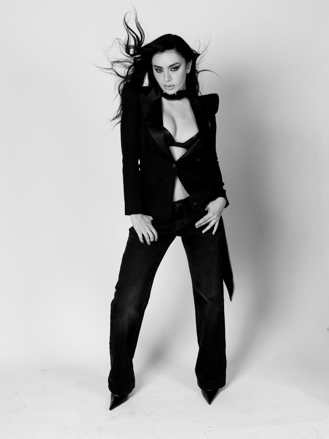 Певица Charli XCX презентует альбом «Music, Fashion, Film» до официального релиза (фото 2)