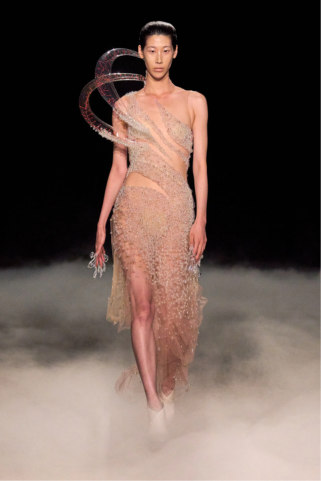Высокий полет. Самое (не) интересное с парижской недели моды Haute Couture осень-зима 2026 (фото 9)