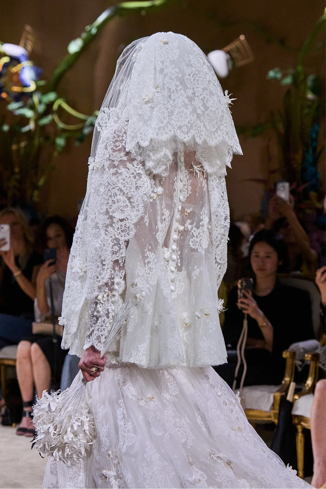 Высокий полет. Самое (не) интересное с парижской недели моды Haute Couture осень-зима 2026 (фото 17)