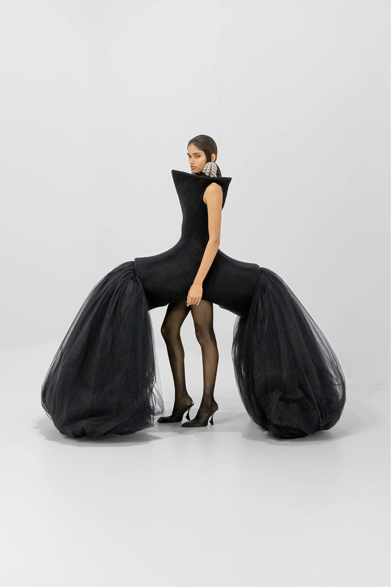 Высокий полет. Самое (не) интересное с парижской недели моды Haute Couture осень-зима 2026 (фото 38)
