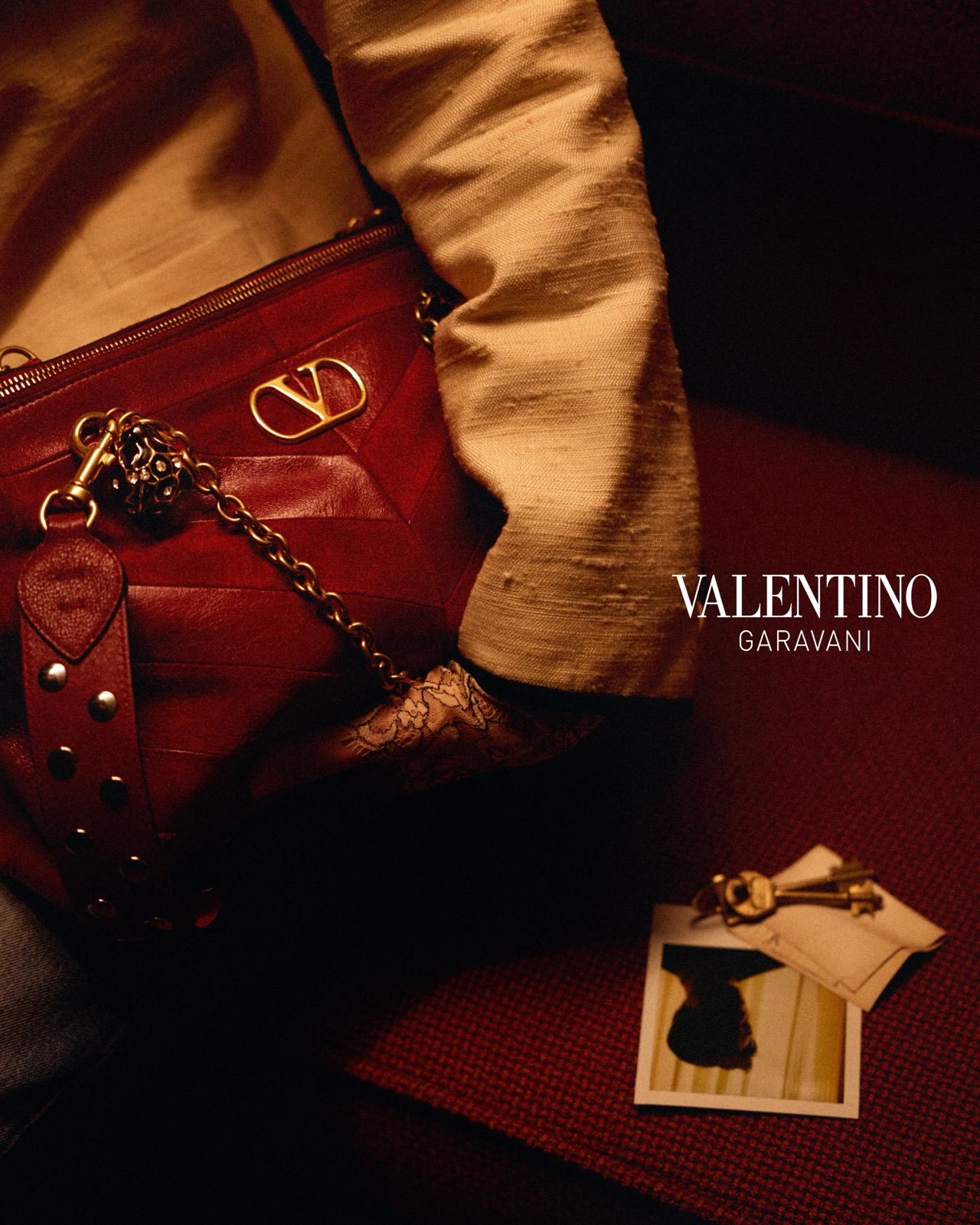Valentino показал новую рекламную кампанию коллекции pre-fall 2026 (фото 2)