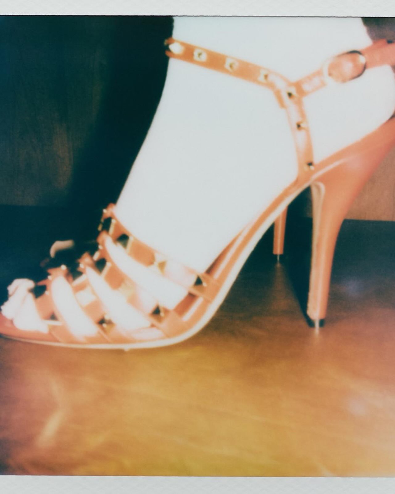 Valentino показал новую рекламную кампанию коллекции pre-fall 2026 (фото 10)