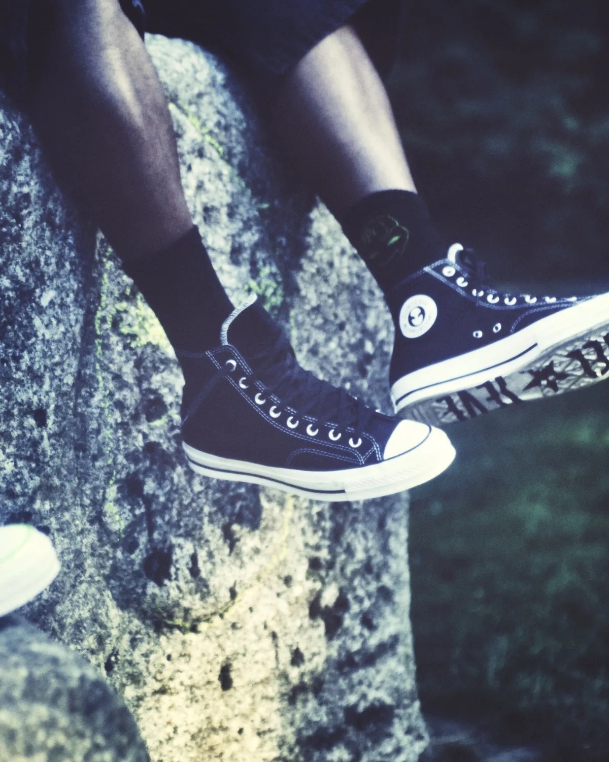 Converse выпустит кроссовки, вдохновленные НЛО (фото 2)