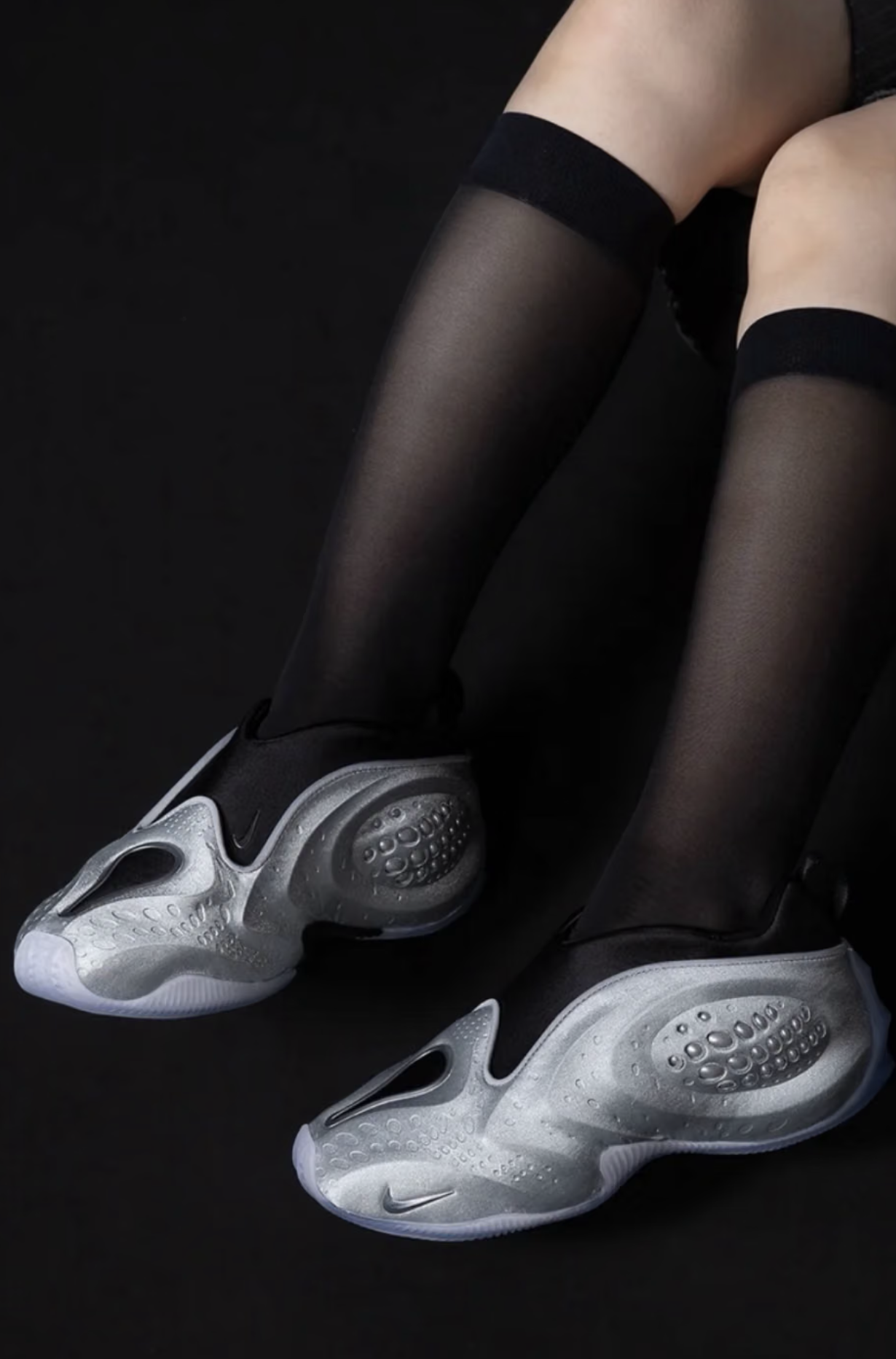 Nike выпустит женскую модель First Sight Shadow SP (фото 2)