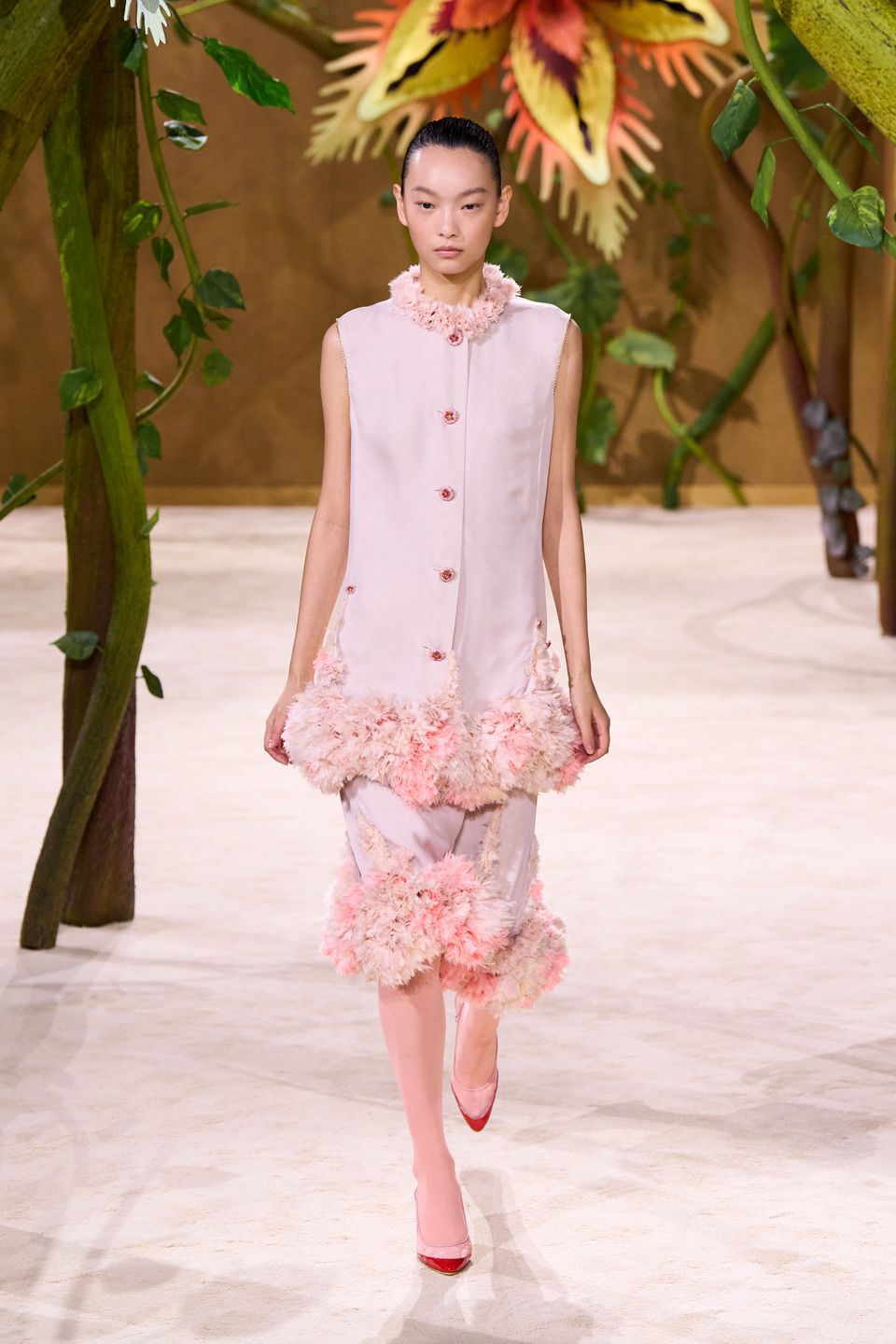 Как у Marc Jacobs и Chanel. Цветные колготки, чтобы скрасить дождливые будни (фото 3)