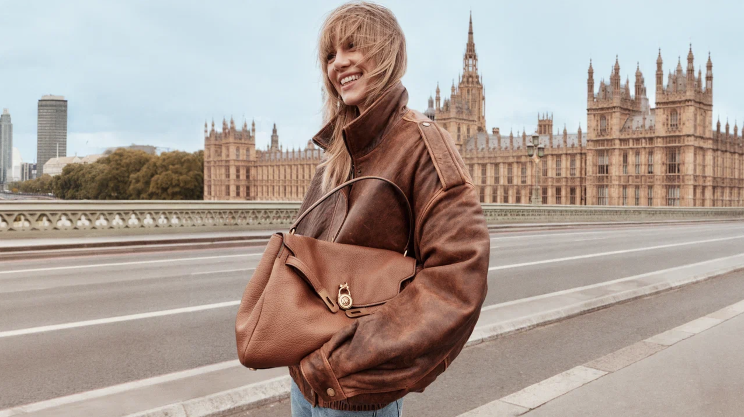 Сьюки Уотерхаус стала лицом рекламной кампании Michael Kors осень-зима 2026 (фото 1)