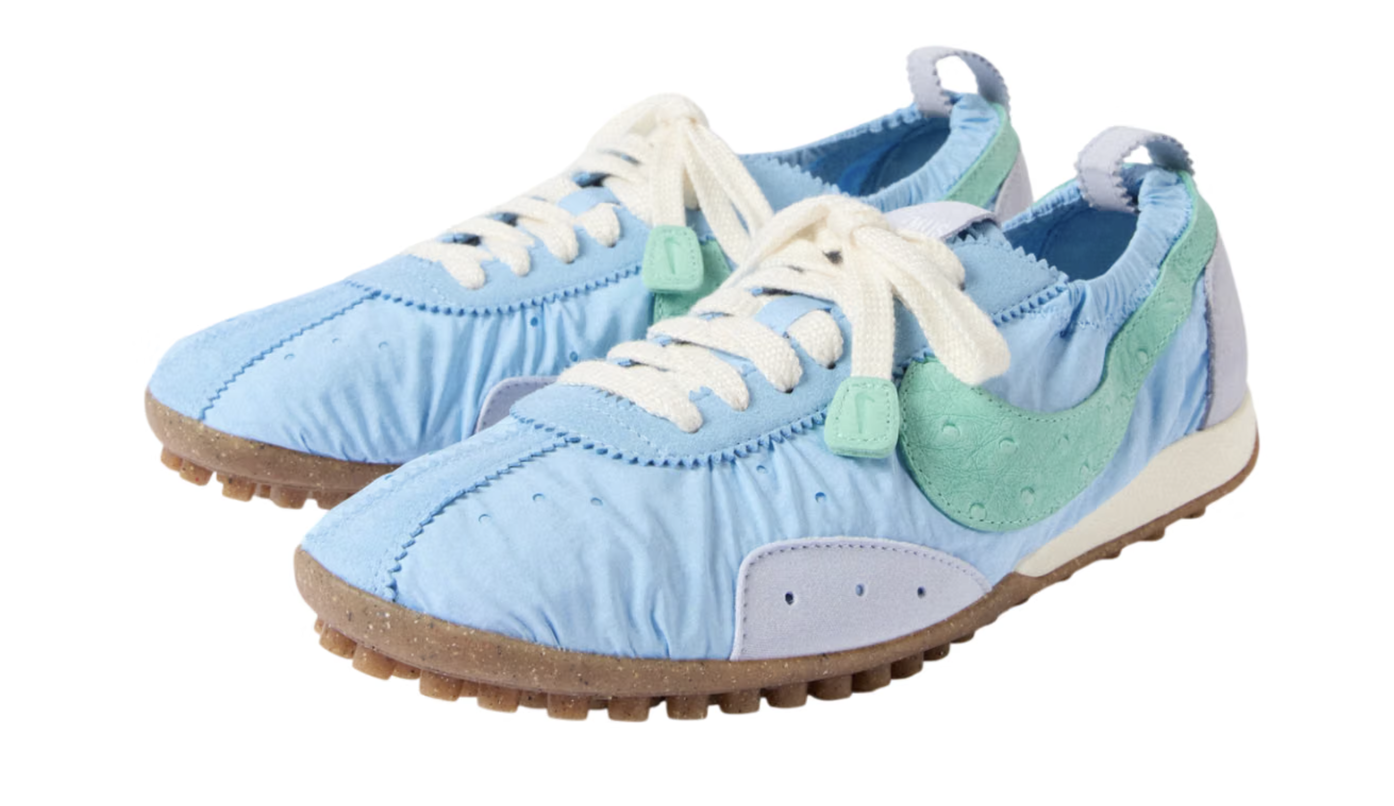 Jacquemus и Nike выпустили новые расцветки кроссовок Moon Shoe (фото 2)