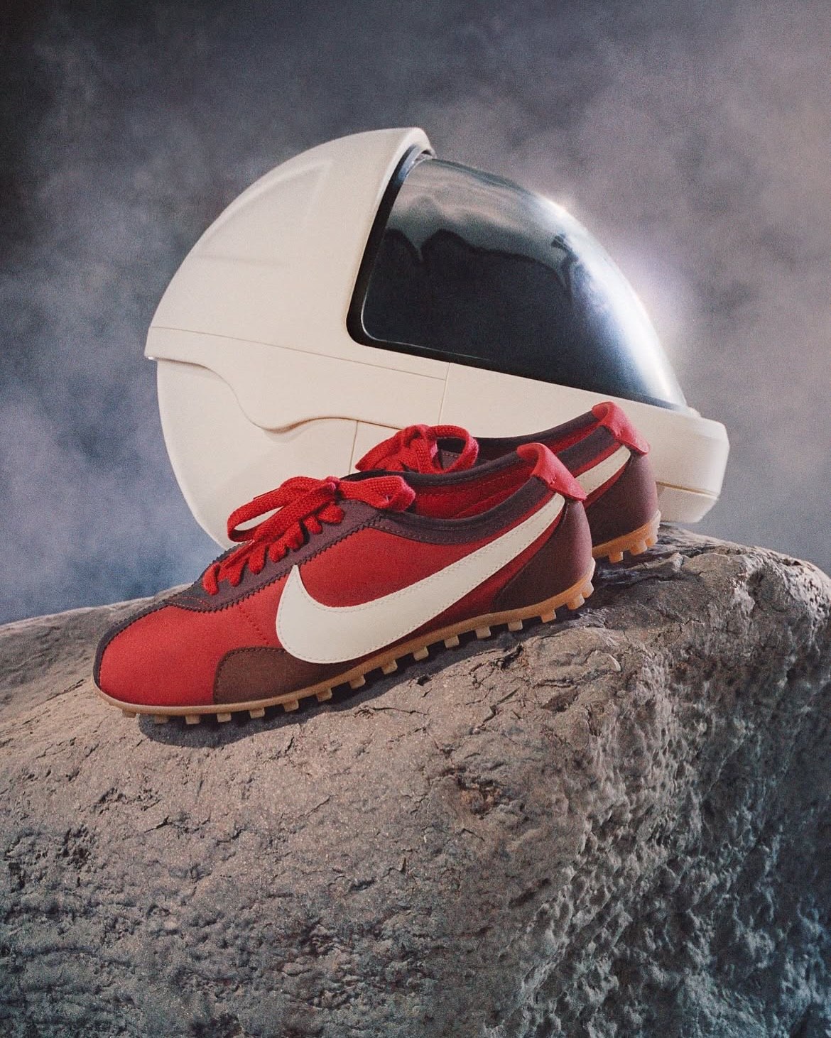Лиса из Blackpink стала лицом кампании Nike Moon Shoe (фото 2)