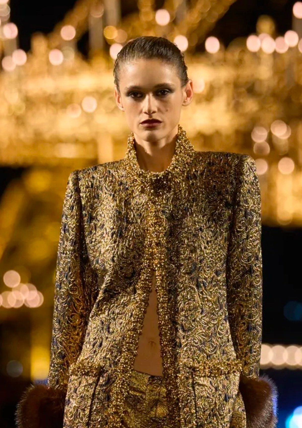 Волосы, «уложенные» ветром и грим на лице: бьюти-тренды Недели моды в Париже весна-лето 2027 (фото 12)