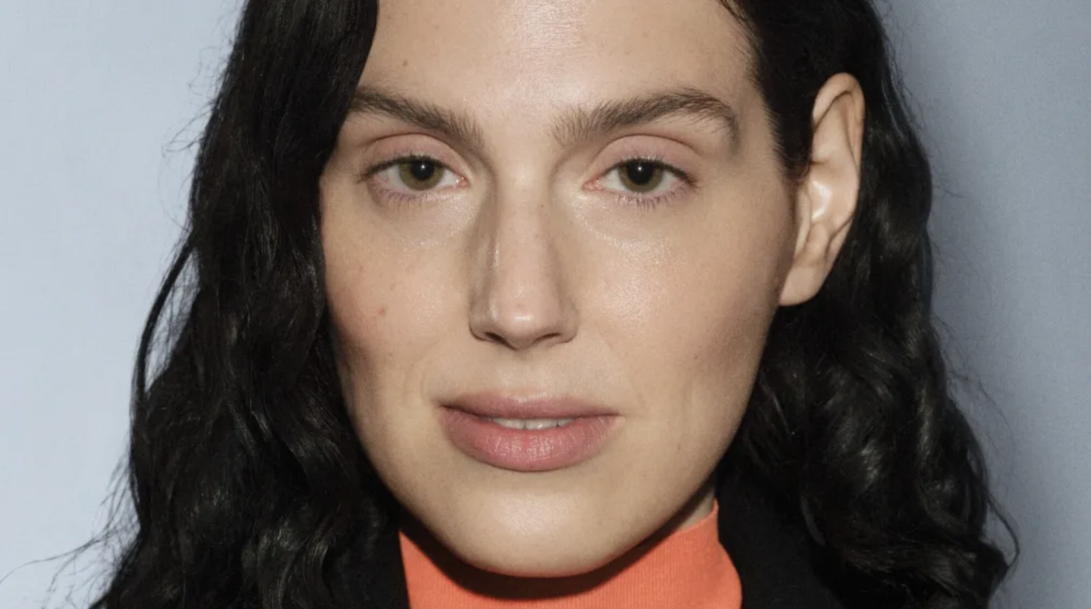 Актриса Ева Виктор стала амбассадором Loewe (фото 1)