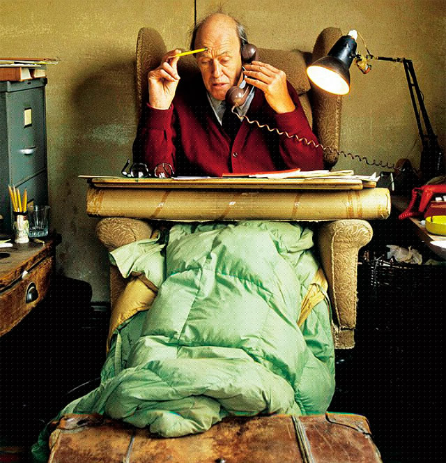 Британцы перевыпустили большого брата-близнеца настольной лампы Anglepoise (фото 1)