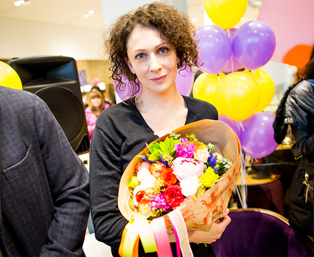 Ксения Раппопорт Благотворительные чтения в универмаге "Цветной" (фото 3)