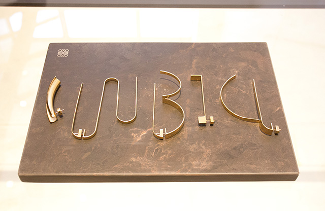 Loewe открыли магазин с амбаром внутри (фото 9)