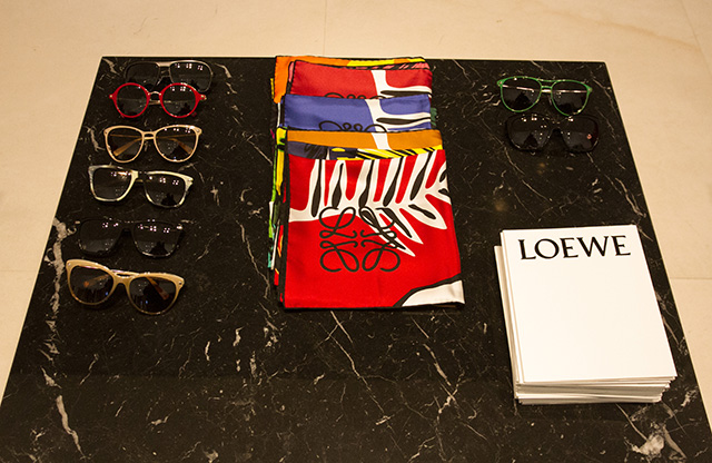 Loewe открыли магазин с амбаром внутри (фото 10)