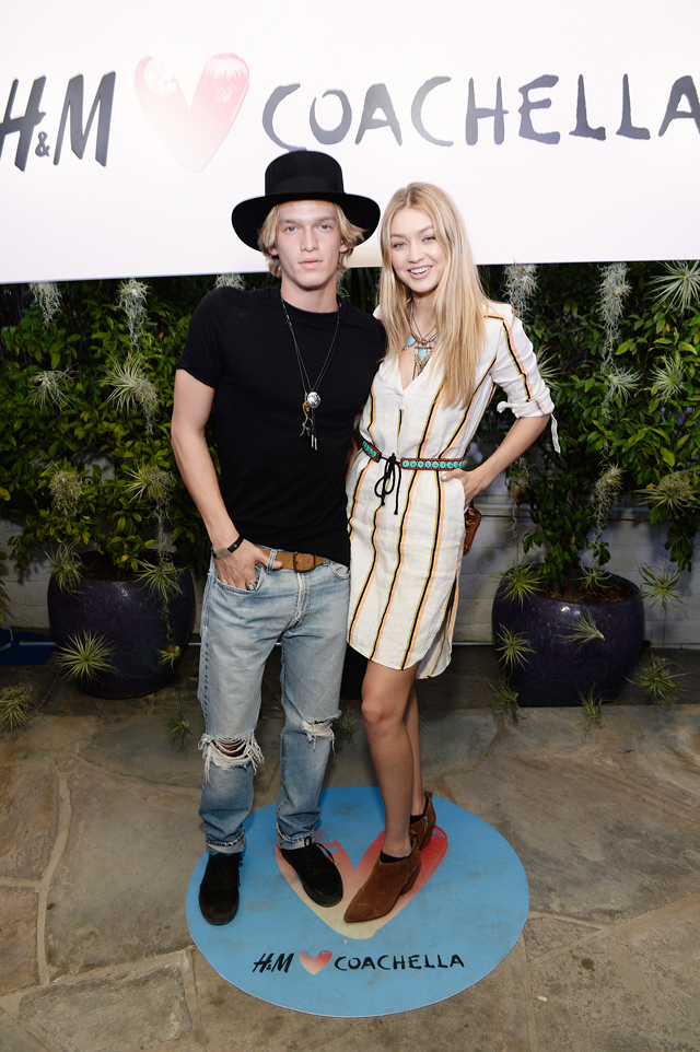 Коди Симпсон и Джиджи Хадид Гости фестиваля Coachella: день 1 (фото 1)