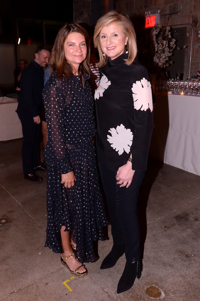 Натали Массене и Арианна Хаффингтон на премьере фильма "Песни Лахора" (фото 5)