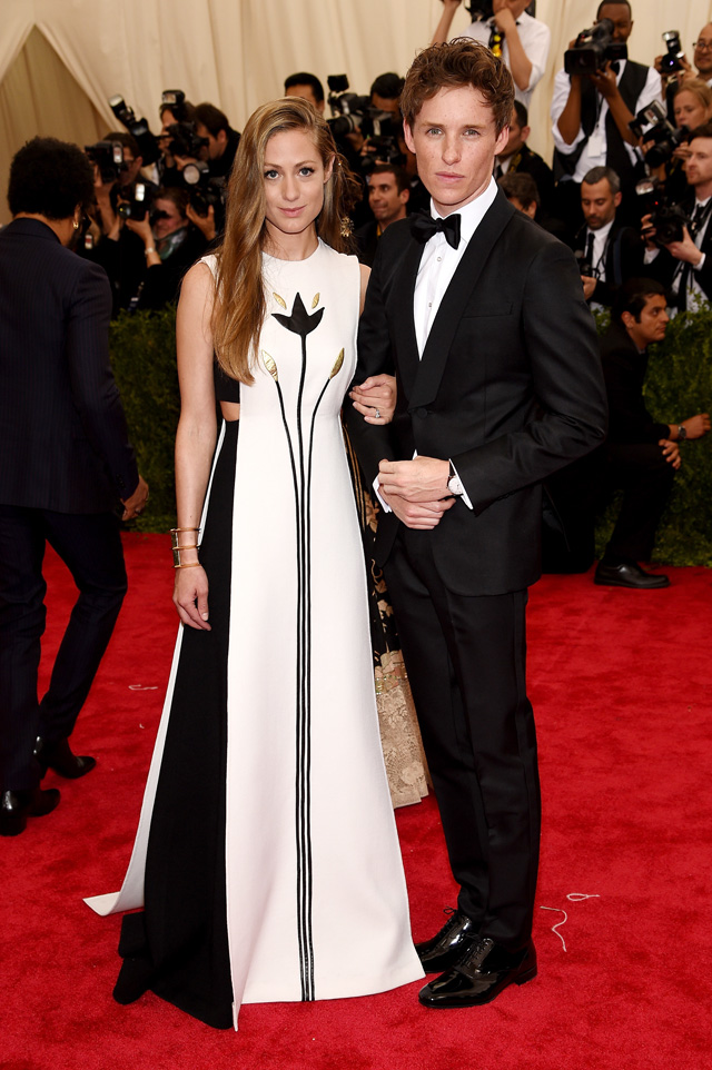 Эдди Редмэйн и Ханна Бэгшоу Гости Met Gala 2015 (фото 62)