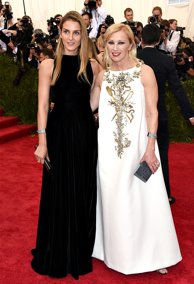 Гайя Репосси и Синди Шерман Гости Met Gala 2015 (фото 29)