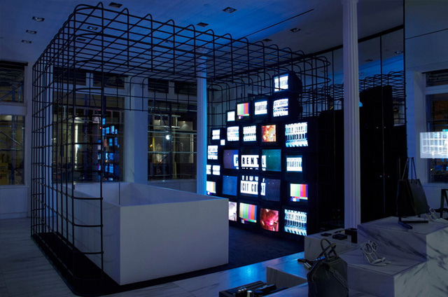 Телевизионная стена в нью-йоркском бутике Alexander Wang (фото 2)