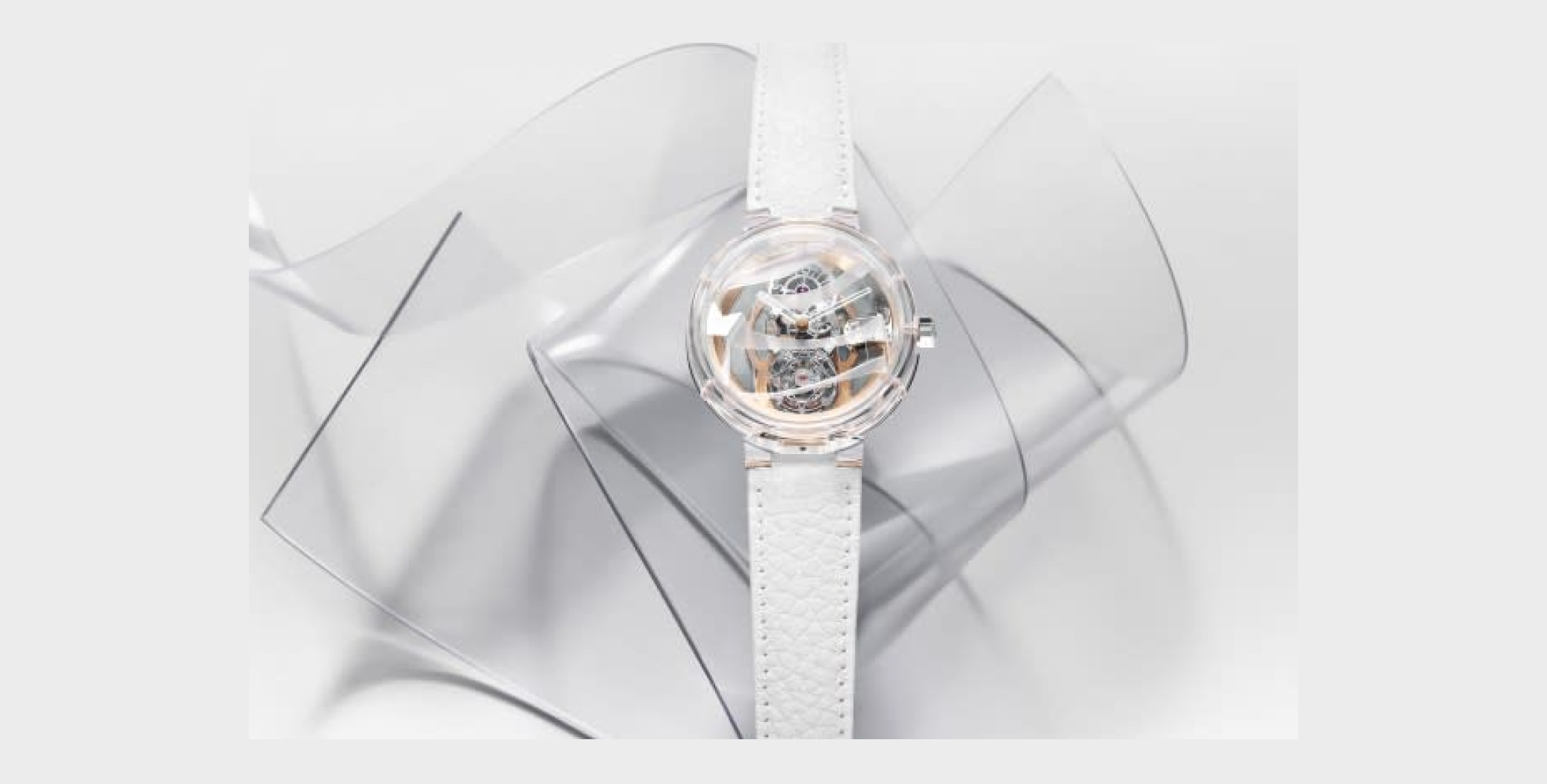 Louis Vuitton выпустит полупрозрачные часы