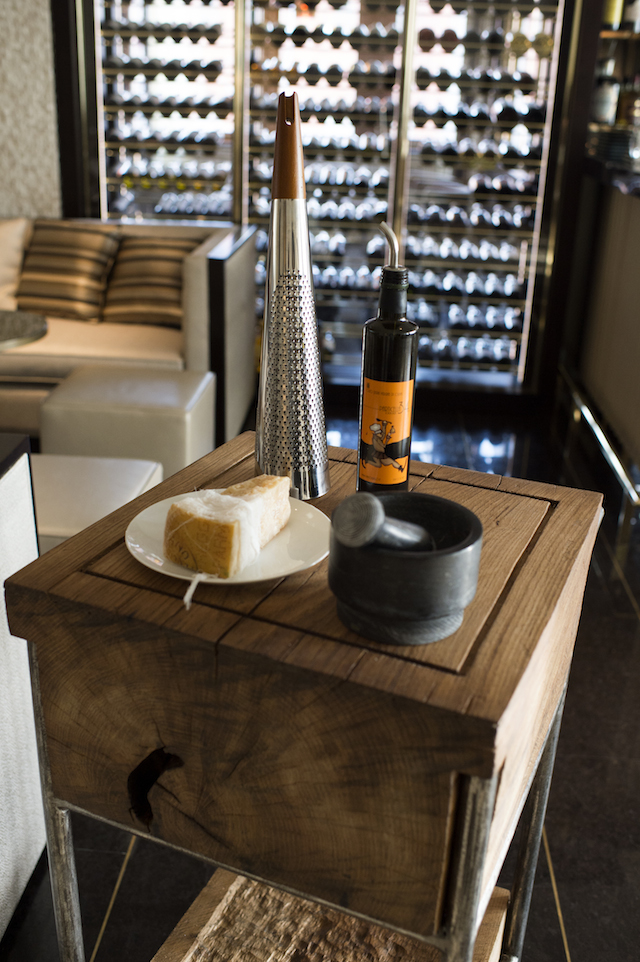 Экскурсия Buro 24/7 по первому отелю Four Seasons в Москве (фото 15)