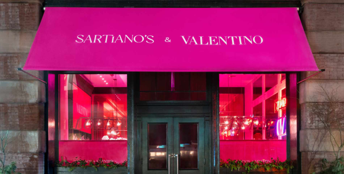 Valentino открыл pop-up-кафе в Нью-Йорке ко Дню святого Валентина