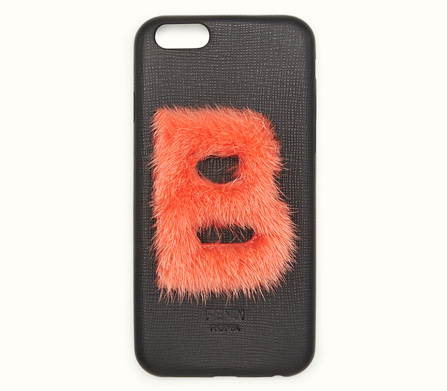 Объект желания: меховой алфавит для iPhone от Fendi Объект желания: меховой алфавит для iPhone от Fendi