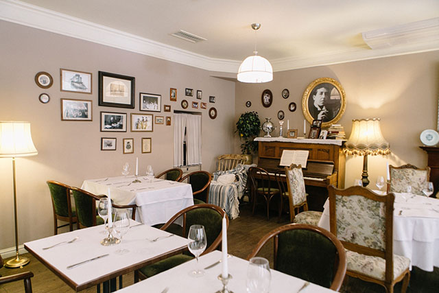 8 русских: где в Петербурге поесть борща и котлет (фото 4)