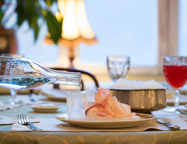 8 русских: где в Петербурге поесть борща и котлет (фото 2)