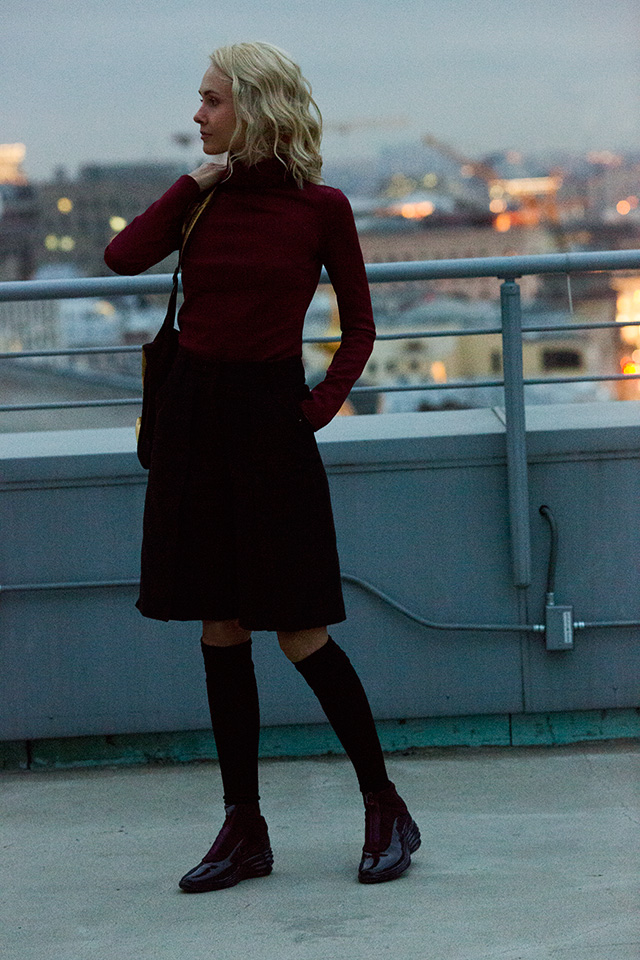 Обыграть зиму: Ольга Карпуть в специальном проекте Nike и Buro 24/7 (фото 1)