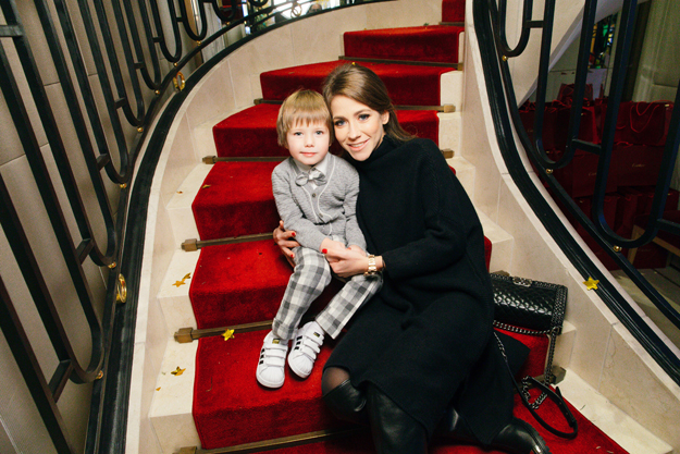 Новогодняя елка в бутике Cartier (фото 8)